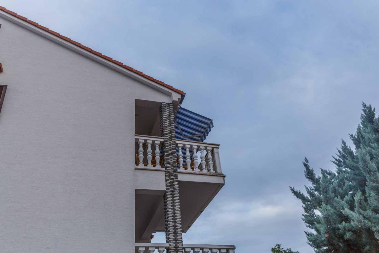 Apartman Mauro Malinska Exterior photo