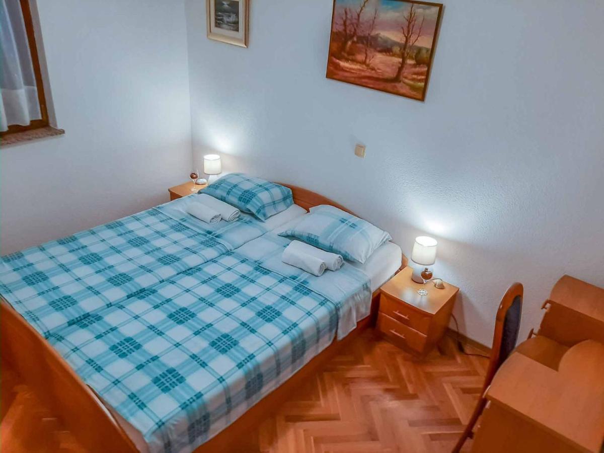 Apartman Mauro Malinska Exterior photo