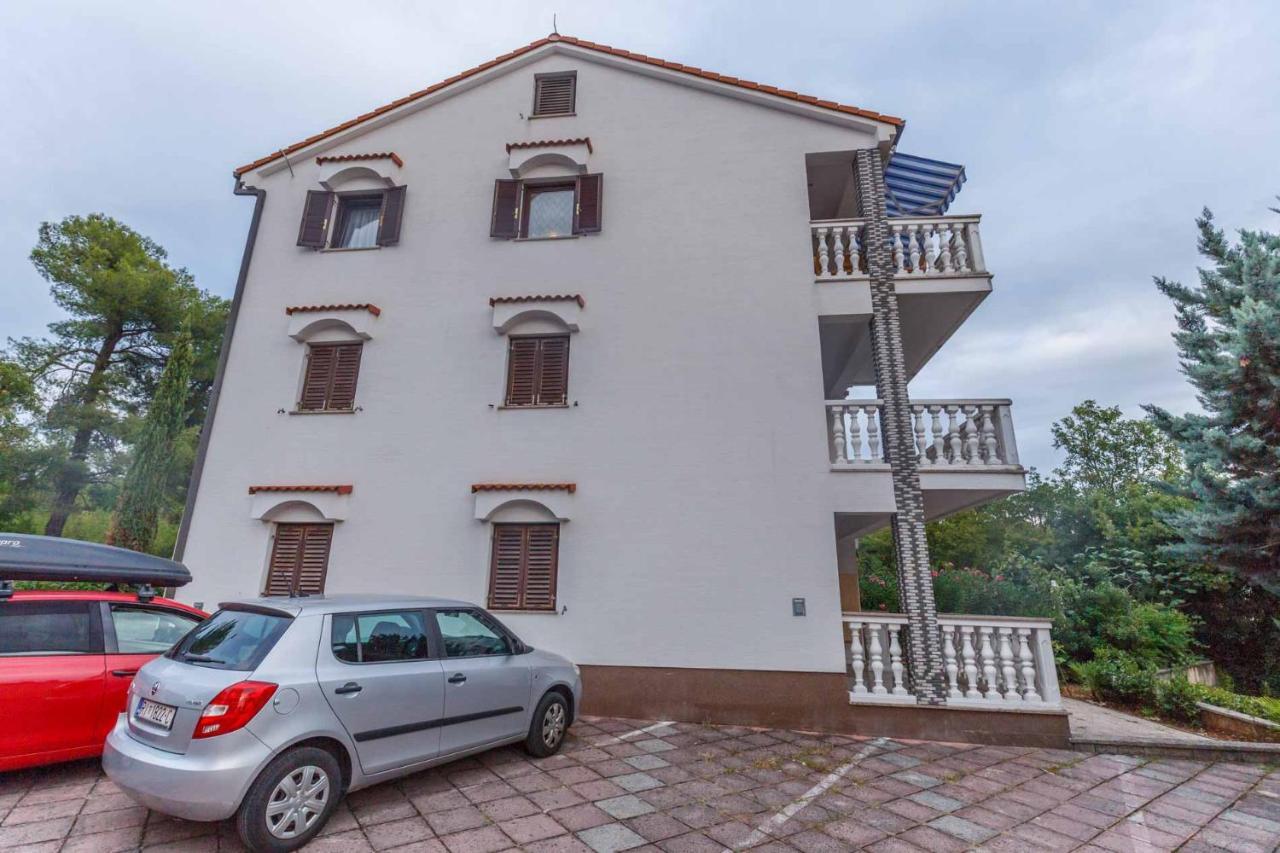 Apartman Mauro Malinska Exterior photo