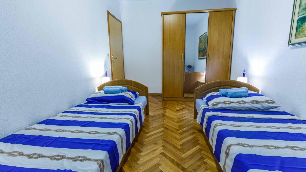 Apartman Mauro Malinska Exterior photo