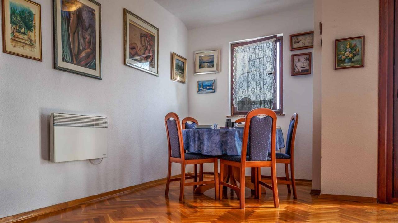 Apartman Mauro Malinska Exterior photo
